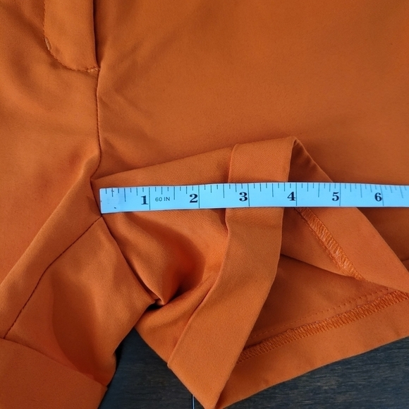 Versona Modern Fit Bright Orange Mid-Rise Cuffed Chino Shorts Women's Size 8 - Picture 8 of 8